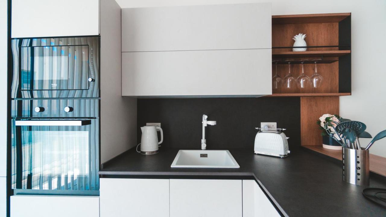 Ideal Location, Stylish 1Br Apartment With Free Parking Sliema Esterno foto