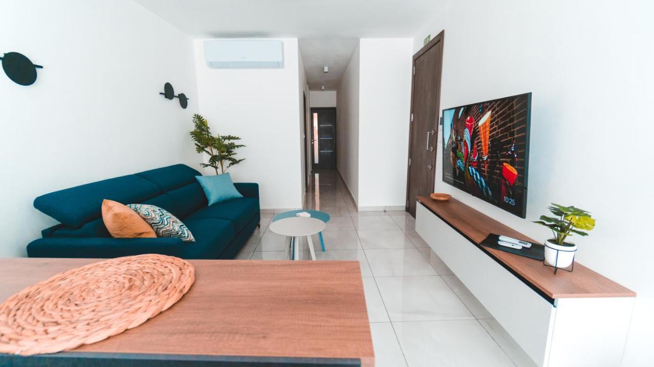Ideal Location, Stylish 1Br Apartment With Free Parking Sliema Esterno foto