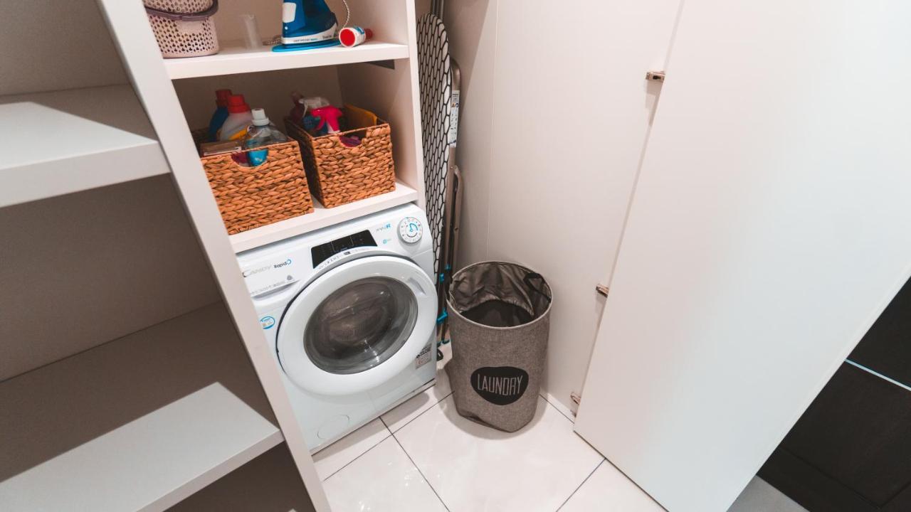 Ideal Location, Stylish 1Br Apartment With Free Parking Sliema Esterno foto