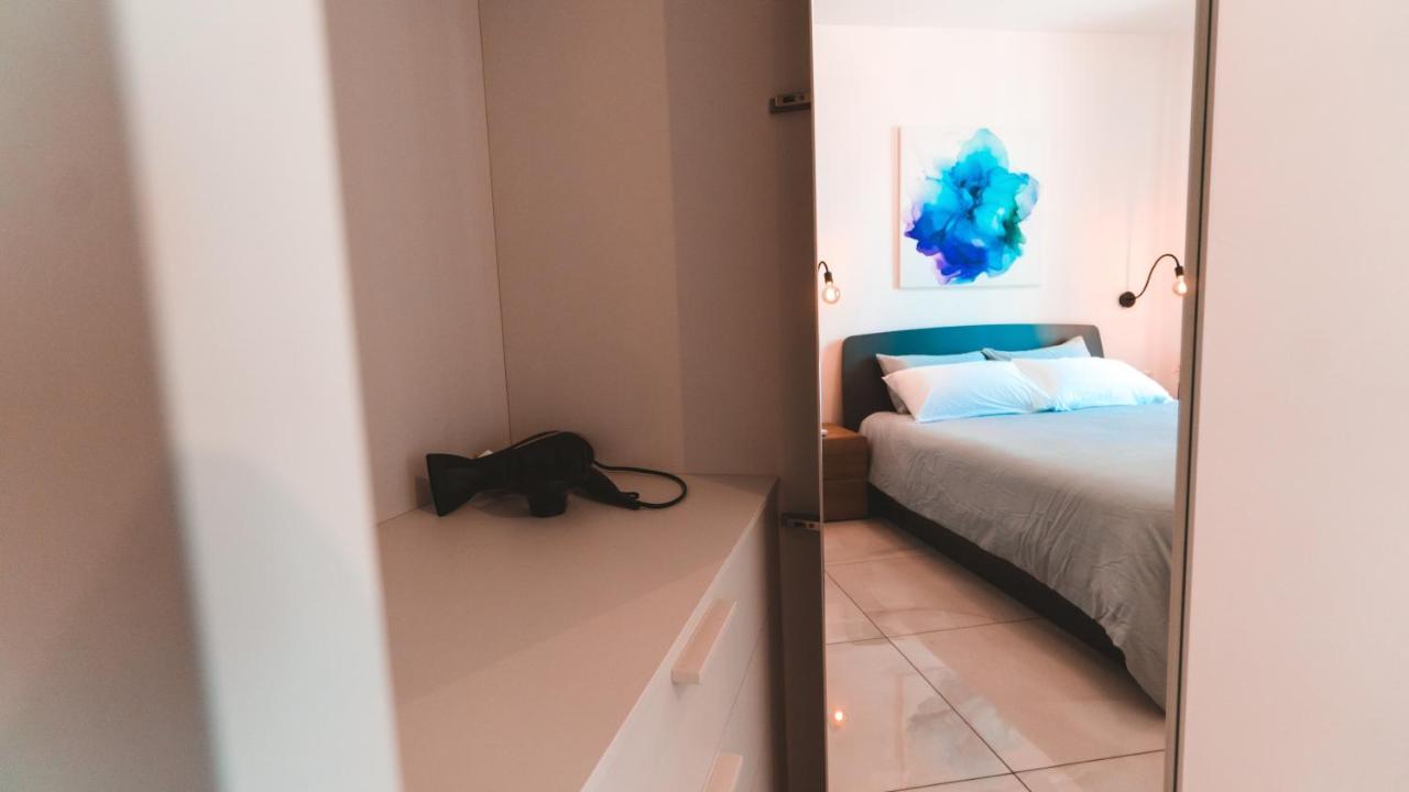 Ideal Location, Stylish 1Br Apartment With Free Parking Sliema Esterno foto
