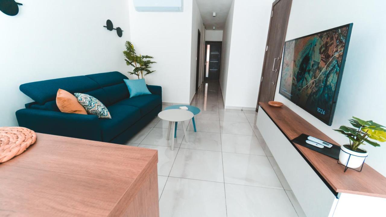 Ideal Location, Stylish 1Br Apartment With Free Parking Sliema Esterno foto