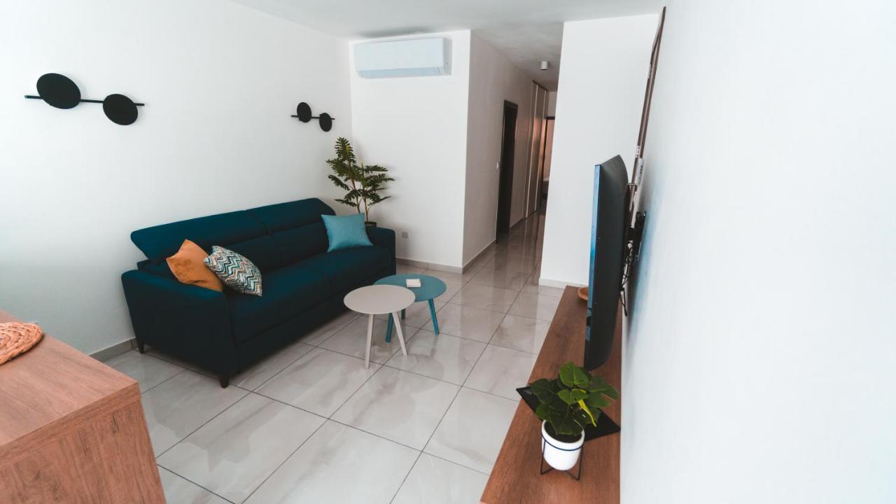 Ideal Location, Stylish 1Br Apartment With Free Parking Sliema Esterno foto